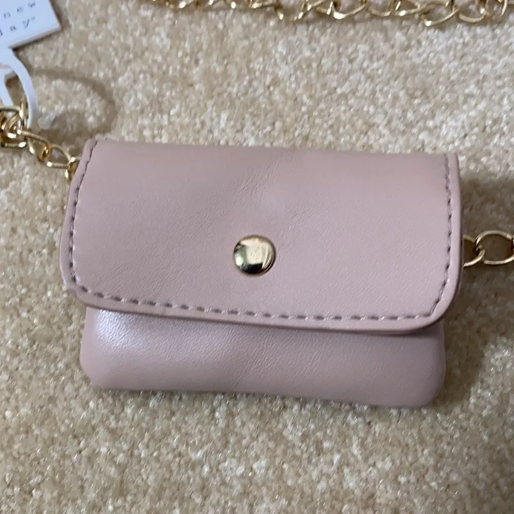 Women’s Gold Chain Belt with Small Purse M NWT